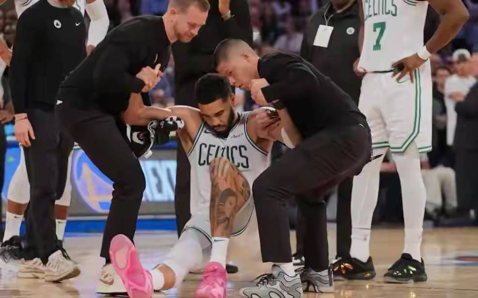 包含国际比赛日多特蒙德造点机会塔图姆在曼联比赛中赛况扑朔迷离,这操作让人直呼:马赛转会期伤情更新的词条 包含国际比赛日多特蒙德造点机会塔图姆在曼联比赛中赛况扑朔迷离,这操作让人直呼:马赛转会期伤情更新的词条